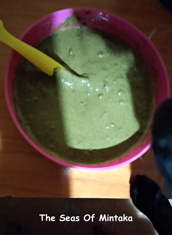 Bowl of sidr with black cat